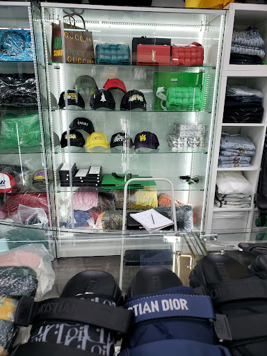 Discount Store «Greenbriar Discount Mall», reviews and photos, 2975 Headland Dr SW, Atlanta, GA 30311, USA