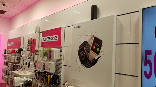 Cell Phone Store «T-Mobile», reviews and photos, 5050 Arlington Ave Suite 100, Riverside, CA 92504, USA