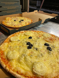 Plats et boissons du Pizzeria Queen Pizza à Décines-Charpieu - n°3
