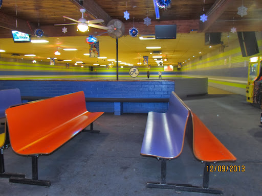 Roller Skating Rink «Rollero Family Roller Skating Center LLC», reviews and photos, 7318 W Indian School Rd, Phoenix, AZ 85033, USA