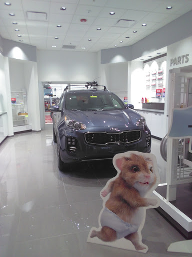 Car Dealer «Summit Place Kia», reviews and photos, 2200 Elizabeth Lake Rd, Waterford Twp, MI 48328, USA