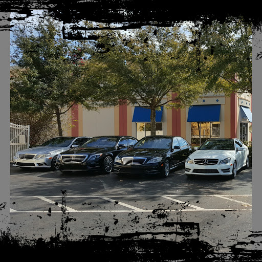 Auto Body Shop «Dayas Custom Auto», reviews and photos, 6650 Kingspointe Pkwy, Orlando, FL 32819, USA