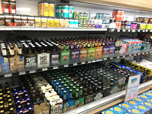 Grocery Store «Melbourne Beach Market», reviews and photos, 302 Ocean Ave, Melbourne Beach, FL 32951, USA