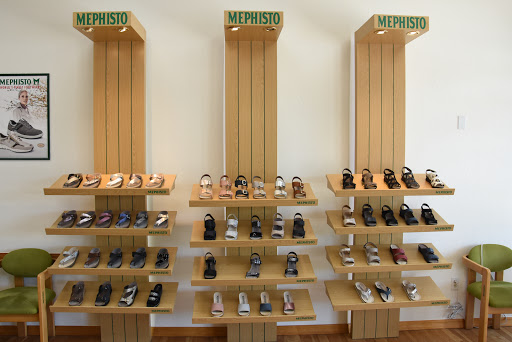 Shoe Store «Mephisto Scottsdale», reviews and photos, 7342 E Shea Blvd #104, Scottsdale, AZ 85260, USA