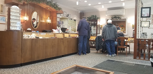 Jewelry Store «Hug Jewelers», reviews and photos, 8439 Vine St, Cincinnati, OH 45216, USA