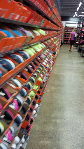 Sporting Goods Store «Nike Factory Store», reviews and photos, 1500 SE East Devils Lake Rd #105, Lincoln City, OR 97367, USA