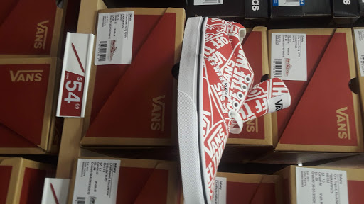 Shoe Store «Famous Footwear Outlet», reviews and photos, 3260 Livermore Outlets Dr, Livermore, CA 94551, USA