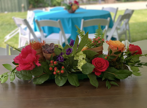 Florist «Sidelines Custom Floral Designs, Inc», reviews and photos, 511 E 135th St, Kansas City, MO 64145, USA