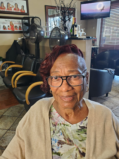 Beauty Salon «Sista Sista Beauty Salon», reviews and photos, 1949 W Cass St, Tampa, FL 33606, USA