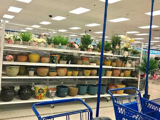 Clothing Store «Ross Dress for Less», reviews and photos, 1700 Lake Woodlands Dr, The Woodlands, TX 77380, USA