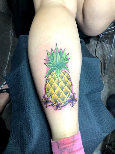 Tattoo Shop «Scratch The Surface Tattoo», reviews and photos, 6550 International Dr #111, Orlando, FL 32819, USA