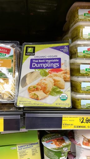 Grocery Store «Grocery Outlet Bargain Market», reviews and photos, 1203 N State St, Ukiah, CA 95482, USA