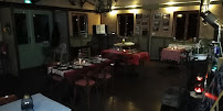 Atmosphère du Restaurant Le champ radis/Bar à manger/Apéro dînatoire- Bières Belges - Vins de Bourgogne à Marigny-sur-Yonne - n°4