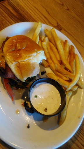 American Restaurant «Cracker Barrel Old Country Store», reviews and photos, 103 Paradise St, Manchester, TN 37355, USA