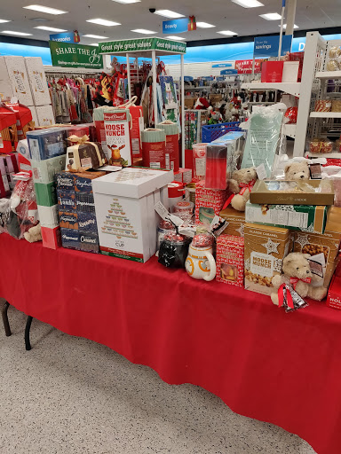 Clothing Store «Ross Dress for Less», reviews and photos, 2415 NW Kings Blvd, Corvallis, OR 97330, USA