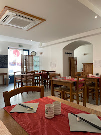 Atmosphère du Restaurant de sushis Hiyori à Valence - n°1
