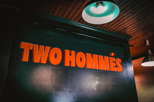 Two Homms image