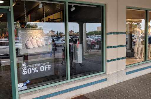 Shoe Store «PUMA», reviews and photos, 3939 S Interstate Hwy 35 #790, San Marcos, TX 78666, USA