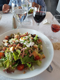 Salade Cobb du Restaurant français La Terrasse du Beaujolais à Chiroubles - n°12