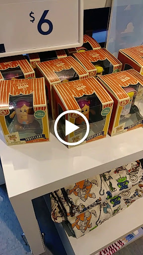 Toy Store «Disney Store», reviews and photos, 400 Premium Outlets Dr, Monroe, OH 45050, USA