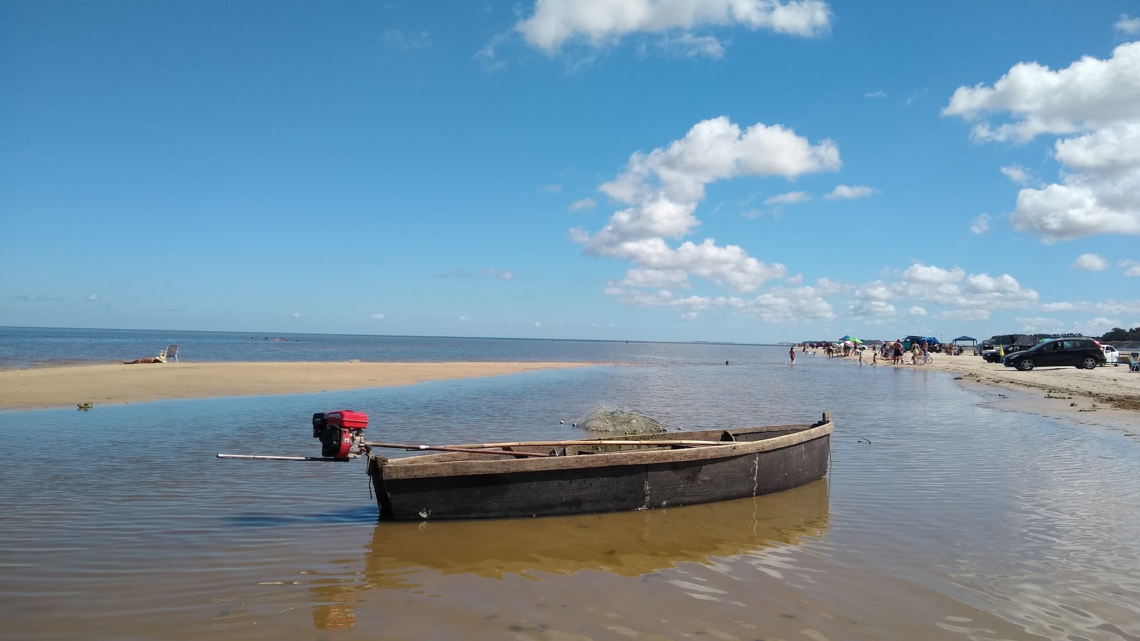Photo de Praia da Capilha avec rivage droit, long
