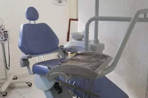 Dra. Eli (consultorio dental) image