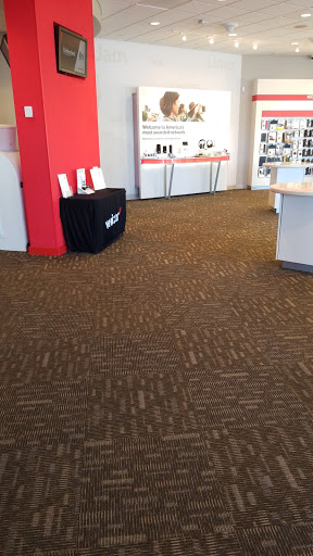 Cell Phone Store «Verizon», reviews and photos, 10120 W McDowell Rd #100, Avondale, AZ 85392, USA