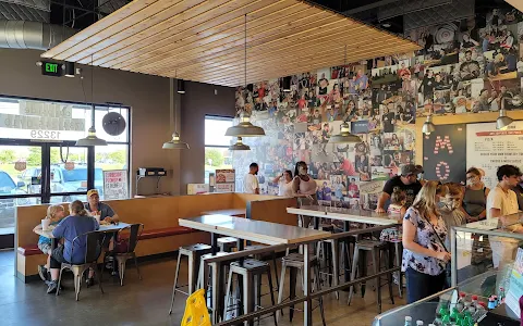 MOD Pizza image