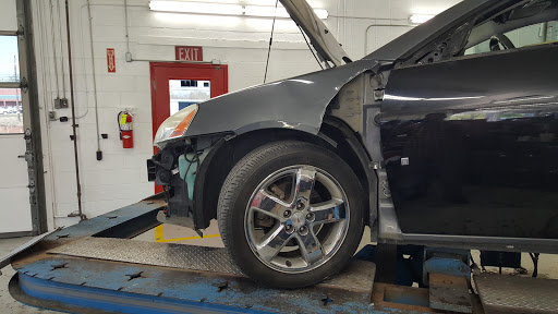 Auto Body Shop «Jack Hart Body Shop Inc», reviews and photos, 1468 S Dixie Blvd, Radcliff, KY 40160, USA