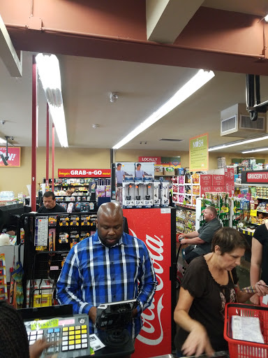 Grocery Store «Grocery Outlet Bargain Market», reviews and photos, 1700 Capitol Ave, Sacramento, CA 95811, USA