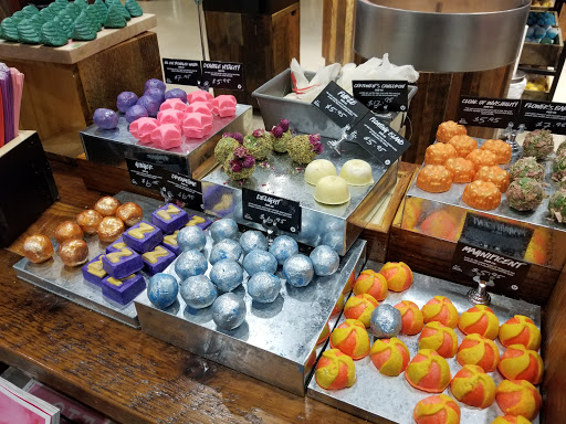 Cosmetics Store «Lush Cosmetics», reviews and photos, 104 Walden Galleria, Buffalo, NY 14225, USA