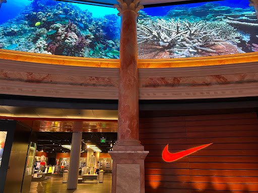 Nike Las Vegas, 3500 South Las Vegas Boulevard, Las Vegas, NV 89109, USA, 