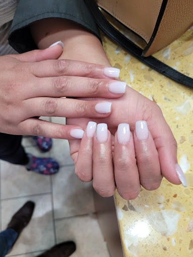 Shopping Mall «Pantops Shopping Center», reviews and photos, 250 Free Bridge Ln, Charlottesville, VA 22911, USA