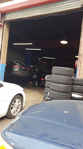 Tire Shop «Elsy Discount Tire Pros», reviews and photos, 429 Raymond Blvd, Newark, NJ 07105, USA