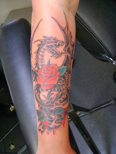 Tattoo Shop «Nine Lives Tattoo», reviews and photos, 61 N Holladay Dr, Seaside, OR 97138, USA