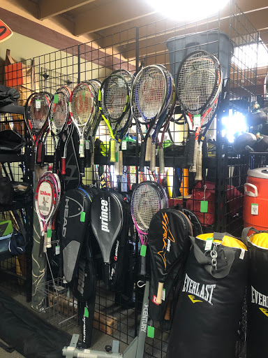 Sporting Goods Store «Superior Seconds Gear Exchange», reviews and photos, 96 Front St S, Issaquah, WA 98027, USA