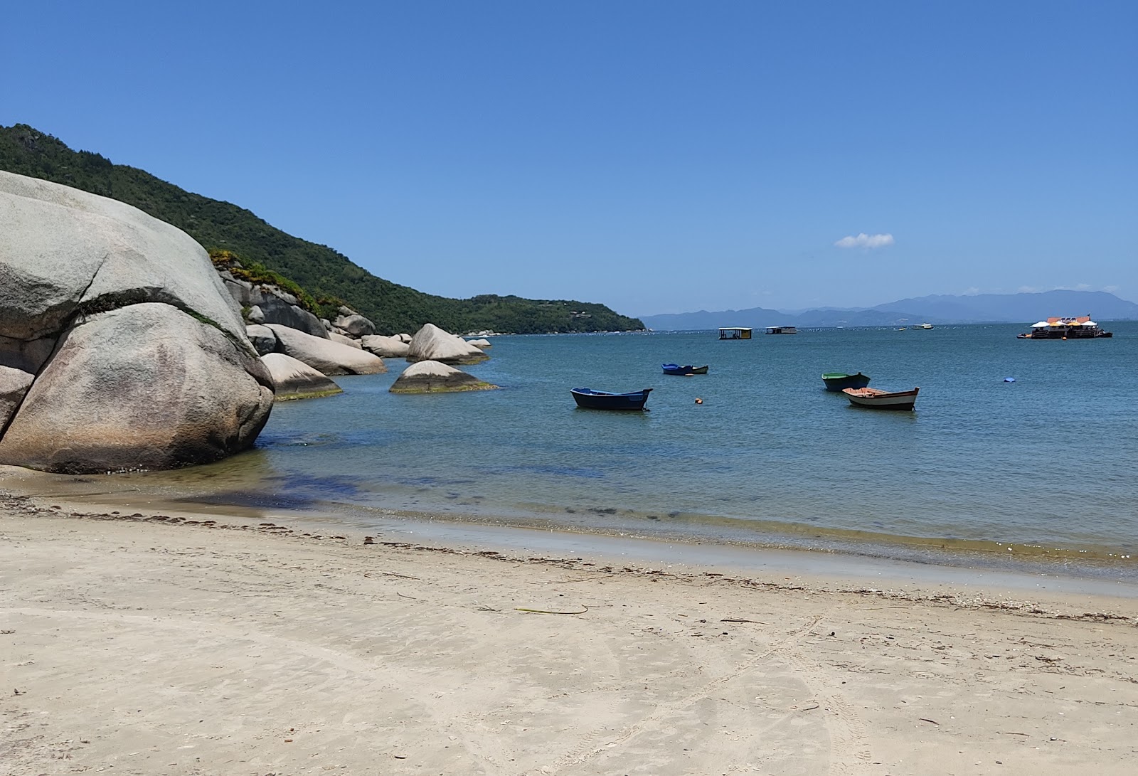 Photo de Praia do Canto Grande zone des équipements