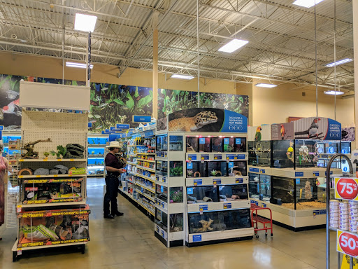 Pet Supply Store «PetSmart», reviews and photos, 2641 Lawndale Dr, Greensboro, NC 27408, USA