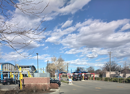 Car Wash «Breeze Thru Car Wash - Longmont», reviews and photos, 1213 Ken Pratt Blvd, Longmont, CO 80501, USA