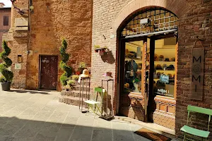 Momi Cappelli & Accessori Siena image