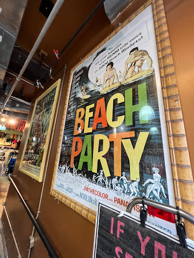 Vintage Clothing Store «10 ft Single by Stella Dallas», reviews and photos, 285 N 6th St, Brooklyn, NY 11211, USA