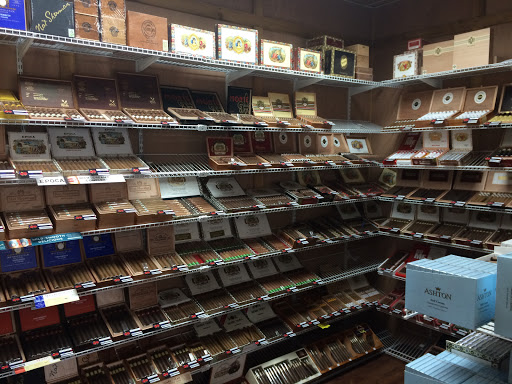 Cigar Shop «Big Apple Cigar & Pipe», reviews and photos, 955 W Broadway Ave, Forest Lake, MN 55025, USA