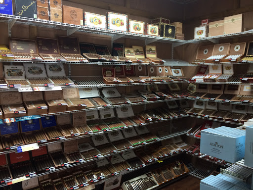 Cigar Shop «Big Apple Cigar & Pipe», reviews and photos, 955 W Broadway Ave, Forest Lake, MN 55025, USA