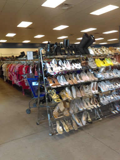 Thrift Store «Goodwill Thrift Store - Lenox Pointe», reviews and photos