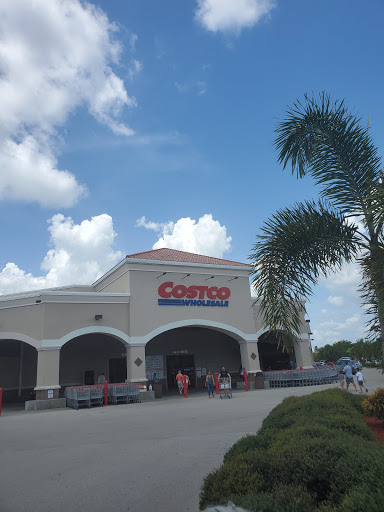 Warehouse store «Costco Wholesale», reviews and photos, 10088 Gulf Center Dr, Fort Myers, FL 33913, USA