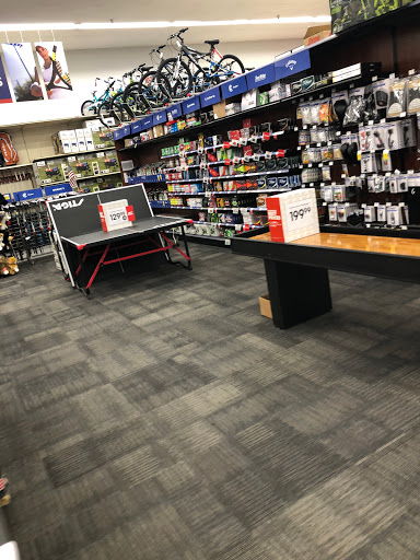 Sporting Goods Store «Academy Sports + Outdoors», reviews and photos, 7513 N Interstate Hwy 35, Austin, TX 78752, USA