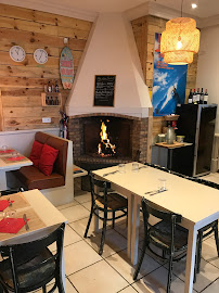 Atmosphère du Restaurant Crêperie -Brasserie Iguzkian à Hendaye - n°6