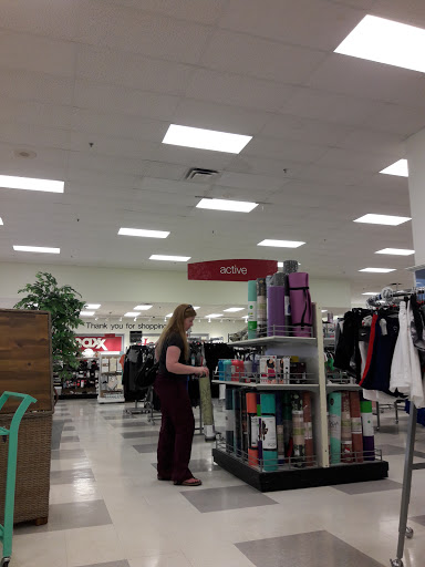 Department Store «T.J. Maxx and HomeGoods», reviews and photos, 7349 Lemont Rd, Downers Grove, IL 60516, USA