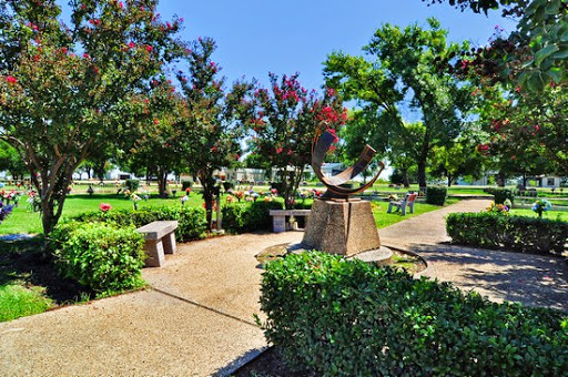 Funeral Home «Roselawn Funeral Home & Memorial», reviews and photos, 1000 US-175 Frontage Rd, Seagoville, TX 75159, USA