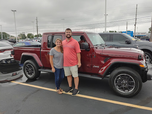 Chrysler Dealer «Dellen Chrysler Dodge Jeep Ram», reviews and photos, 2640 W Main St, Greenfield, IN 46140, USA